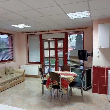 Livia Apartman Buk Luaran gambar