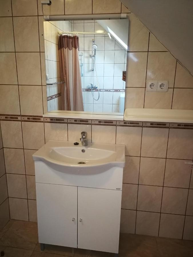 Livia Apartman Buk Luaran gambar